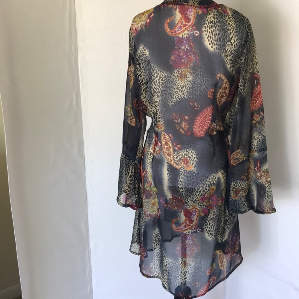 BEAUTIFUL SILK KIMONO. - Picture 4 of 6